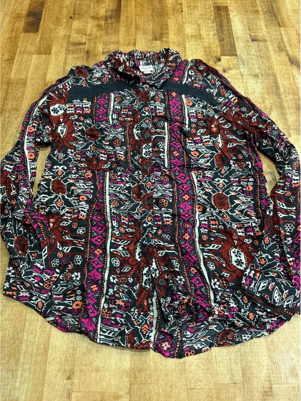 Mossimo Supply Co. Women's XXL Button-Up Blouse with Colorful Pattern